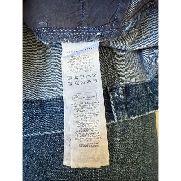 NWT Stella McCartney Kids “Varsity Badges Denim Skirt". Size 3 toddler - Picture 11 of 12